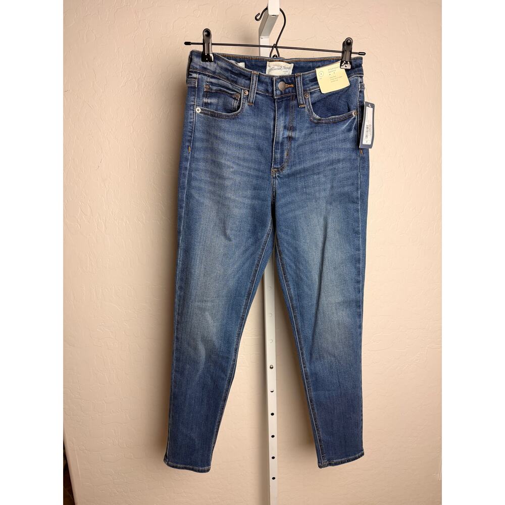 NWT Universal Thread High Rise Everyday Skinny Jeans Womens 8R Blue